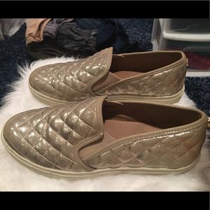 Steve Madden slip on sneakers